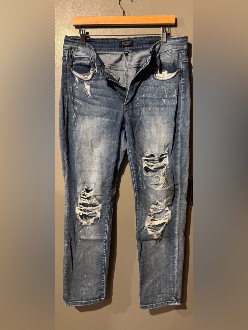 Judy Blue Light Wash Ripped Skinny Jeans